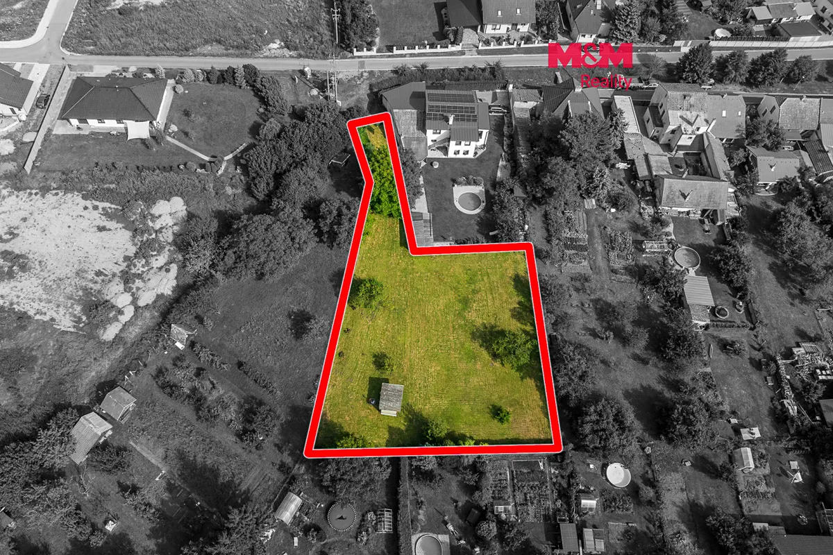 Prodej stavebního pozemku 1676 m²
